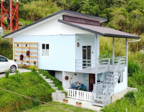 Kundasang Trail Homestay Extérieur photo